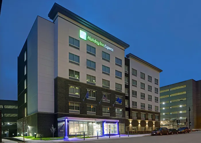 Holiday Inn Express - Milwaukee Downtown By Ihg
